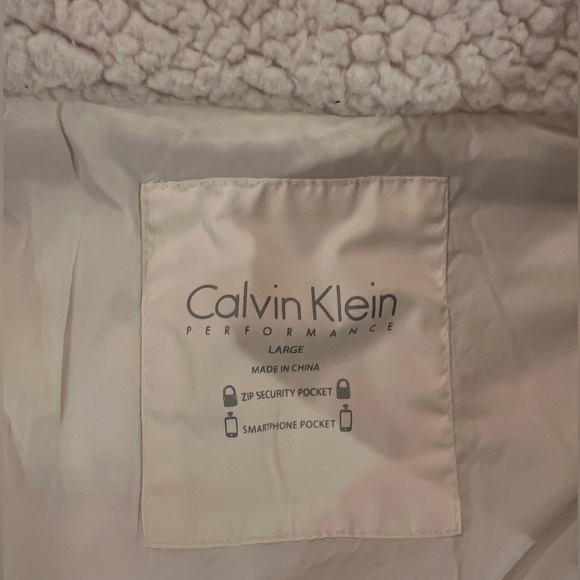 Calvin Klein Off white puffer vest - Picture 5 of 5